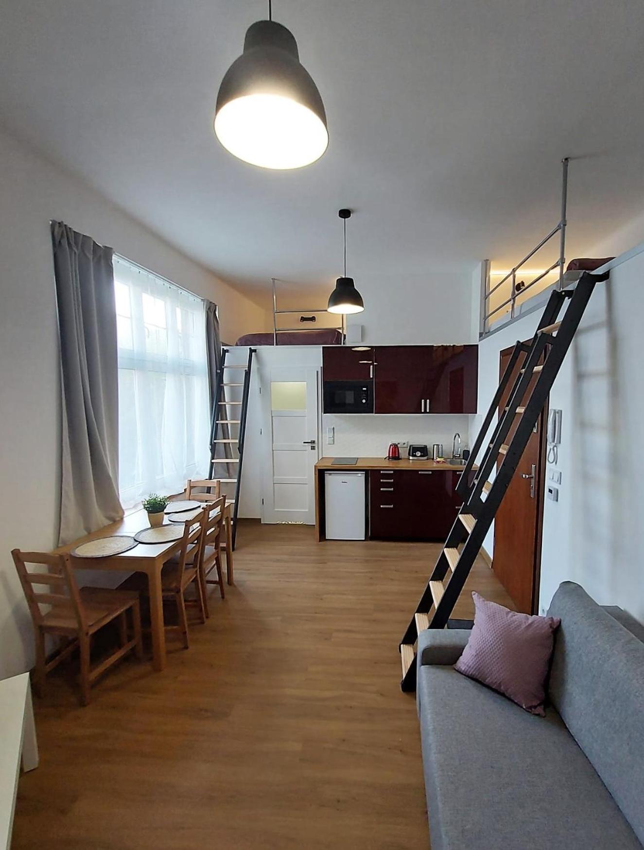 Old Town Stage Apartment One Красков Екстериор снимка